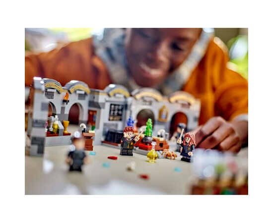 Конструктор LEGO Harry Potter Замок Хогвартс: Урок зельеварения (76431), изображение 9 Конструктор LEGO Harry Potter Замок Хогвартс: Урок зельеварения (76431), изображение 9