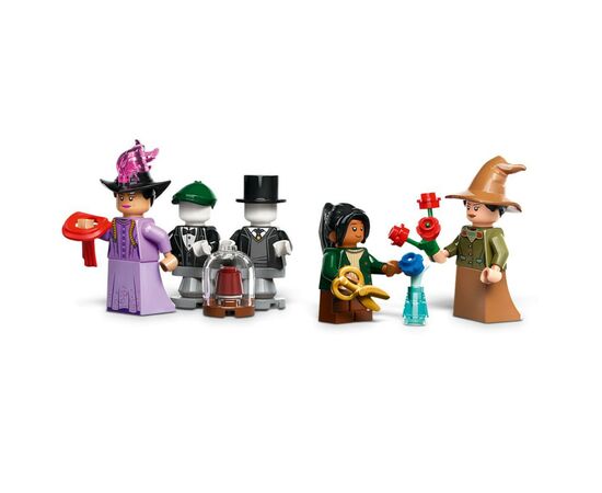 Конструктор LEGO Harry Potter Лавки Оливандера и мантий от Мадам Малкин (76439), изображение 7 Конструктор LEGO Harry Potter Лавки Оливандера и мантий от Мадам Малкин (76439), изображение 7