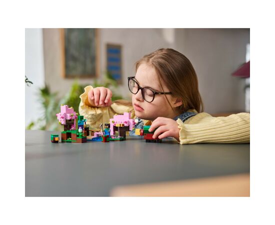 Конструктор LEGO Minecraft Цветущий вишневый сад (21260-), изображение 9 Конструктор LEGO Minecraft Цветущий вишневый сад (21260-), изображение 9