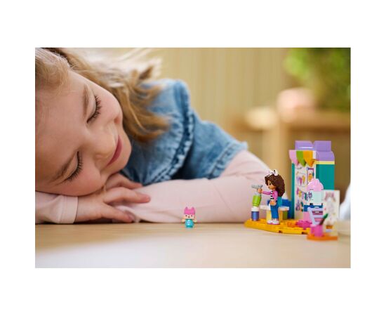 Конструктор LEGO Gabby's Dollhouse Мастерим с Доцей-Бокс (10795), изображение 8 Конструктор LEGO Gabby's Dollhouse Мастерим с Доцей-Бокс (10795), изображение 8