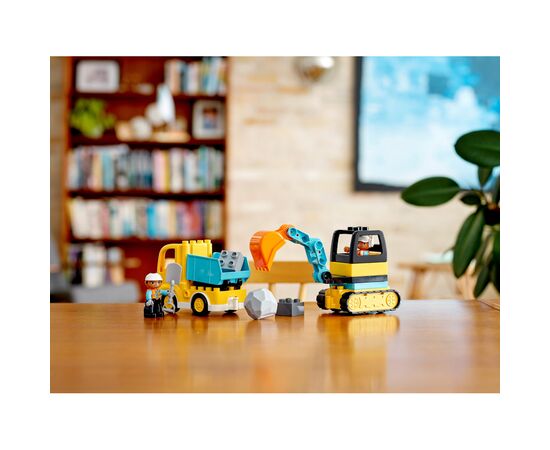 Конструктор LEGO Вантажівка і гусеничний екскаватор (10931), зображення 10 Конструктор LEGO Вантажівка і гусеничний екскаватор (10931), зображення 10