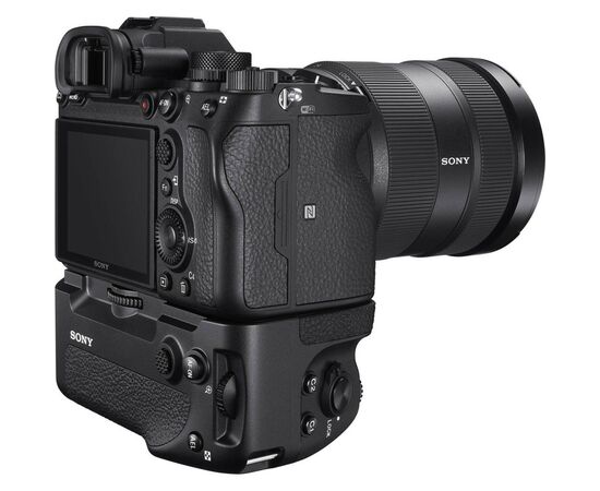 Батарейний блок Sony VG-C4EM for Alpha α7R IV / α9 II (VGC4EM.SYU), зображення 6 Батарейний блок Sony VG-C4EM for Alpha α7R IV / α9 II (VGC4EM.SYU), зображення 6