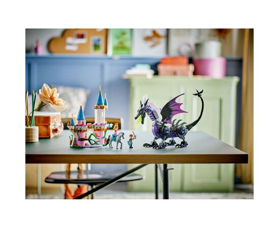 Конструктор LEGO Disney Драконья форма Малефисенты (43240), изображение 8 Конструктор LEGO Disney Драконья форма Малефисенты (43240), изображение 8