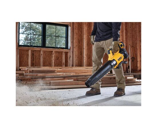 Воздуходувка DeWALT 18V Li-Ion , поток 200 км/ч (без АКБ и ЗУ) (DCMBL562N), изображение 2 Воздуходувка DeWALT 18V Li-Ion , поток 200 км/ч (без АКБ и ЗУ) (DCMBL562N), изображение 2