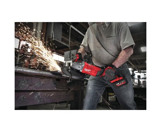 Шлифовальная машина Milwaukee M18 FLAG230XPDB-121C, 230 мм, 12Ah, кейс (4933464115), изображение 7 Шлифовальная машина Milwaukee M18 FLAG230XPDB-121C, 230 мм, 12Ah, кейс (4933464115), изображение 7
