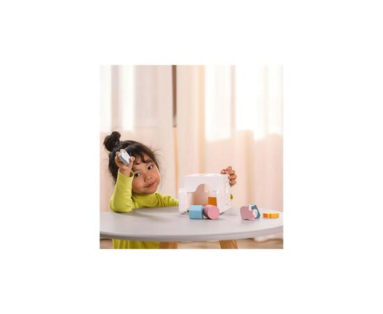 Развивающая игрушка Viga Toys деревянный сортер с погремушками PolarB Домик для зверюшек (44052), изображение 6 Развивающая игрушка Viga Toys деревянный сортер с погремушками PolarB Домик для зверюшек (44052), изображение 6