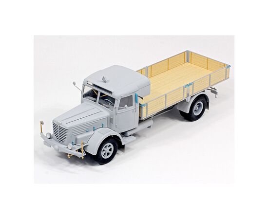 Сборная модель Revell Грузовая машина Büssing 8000 S13 с прицепом 5 масштаб 1:24 (RVL-07580), изображение 3 Сборная модель Revell Грузовая машина Büssing 8000 S13 с прицепом 5 масштаб 1:24 (RVL-07580), изображение 3