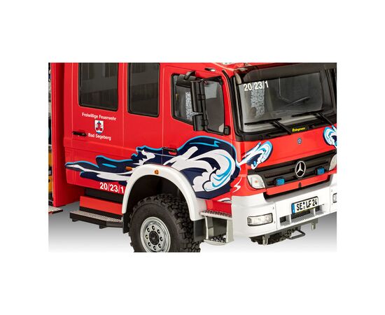 Сборная модель Revell Пожарная машина цистерна TLF 16/25 уровень 5 масштаб 1:24 (RVL-07586), изображение 3 Сборная модель Revell Пожарная машина цистерна TLF 16/25 уровень 5 масштаб 1:24 (RVL-07586), изображение 3