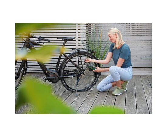 Автомобильный компрессор Bosch EasyPump, 3.6V, 3Ah, 10.3 бар, 10 л/мин, 0.4 кг (0.603.947.000), изображение 12 Автомобильный компрессор Bosch EasyPump, 3.6V, 3Ah, 10.3 бар, 10 л/мин, 0.4 кг (0.603.947.000), изображение 12