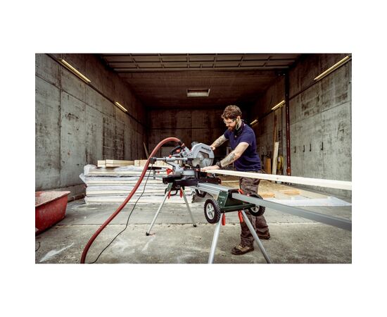 Торцовочная пила Metabo KGS 305M с протяжкой, 1600Вт, 305мм, 18.6кг (613305000), изображение 2
