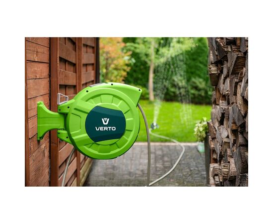 Поливочный шланг Verto на автоматической катушке, 20м+2м, 1/2" (15G891), изображение 7 Поливочный шланг Verto на автоматической катушке, 20м+2м, 1/2" (15G891), изображение 7