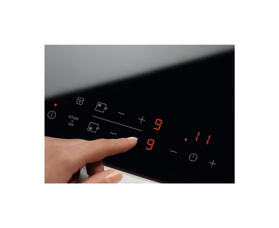 Варочная поверхность Electrolux EHF6343FOK, изображение 4 Варочная поверхность Electrolux EHF6343FOK, изображение 4