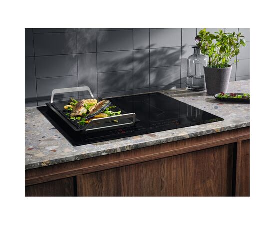Варочная поверхность Electrolux EIT61443B, изображение 5 Варочная поверхность Electrolux EIT61443B, изображение 5