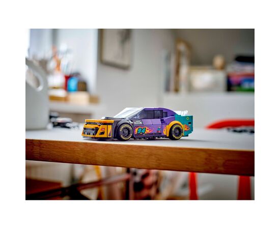 Конструктор LEGO Speed Champions NASCAR Next Gen Chevrolet Camaro ZL1, 328 деталей (76935), изображение 12 Конструктор LEGO Speed Champions NASCAR Next Gen Chevrolet Camaro ZL1, 328 деталей (76935), изображение 12