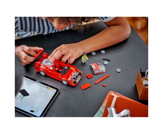 Конструктор LEGO Speed Champions Суперкар Ferrari F40, 318 деталей (76934), изображение 10 Конструктор LEGO Speed Champions Суперкар Ferrari F40, 318 деталей (76934), изображение 10