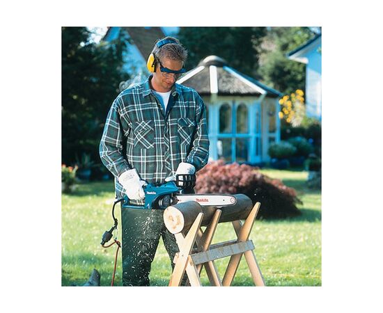 Цепная пила Makita UC3551A электрическая, 350мм (UC3551A), изображение 3 Цепная пила Makita UC3551A электрическая, 350мм (UC3551A), изображение 3