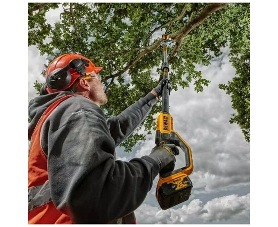 Цепная пила DeWALT высоторез 18V, 5Ah, длина шины 20 см (DCMPS567P1), изображение 8 Цепная пила DeWALT высоторез 18V, 5Ah, длина шины 20 см (DCMPS567P1), изображение 8