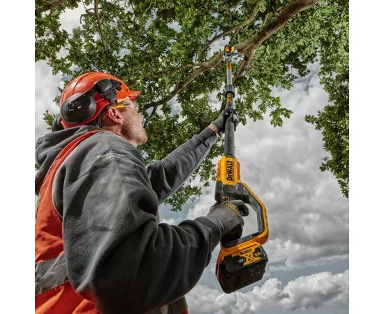 Цепная пила DeWALT высоторез 18V, длинна шины 20 см, цепь OREGON 3/8, (без АКБ и ЗУ) (DCMPS567N), изображение 4 Цепная пила DeWALT высоторез 18V, длинна шины 20 см, цепь OREGON 3/8, (без АКБ и ЗУ) (DCMPS567N), изображение 4