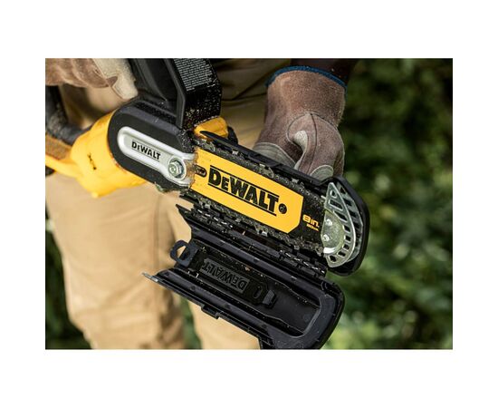Цепная пила DeWALT мини, 18 В XR Li-lon 5Ah, бесщёточная, шина 20 см (DCMPS520P1), изображение 11 Цепная пила DeWALT мини, 18 В XR Li-lon 5Ah, бесщёточная, шина 20 см (DCMPS520P1), изображение 11