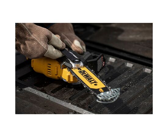 Цепная пила DeWALT мини, 18 В XR Li-lon 5Ah, бесщёточная, шина 20 см (DCMPS520P1), изображение 7 Цепная пила DeWALT мини, 18 В XR Li-lon 5Ah, бесщёточная, шина 20 см (DCMPS520P1), изображение 7