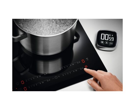 Варочная поверхность Electrolux EIS62453, изображение 6 Варочная поверхность Electrolux EIS62453, изображение 6
