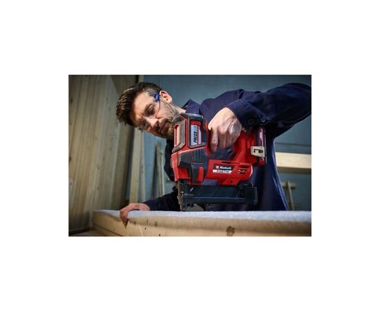 Степлер строительный Einhell FIXETTO 18/38 Solo PXC 18В под скобы 10-38мм 60п/мин (без АКБ и ЗУ) (4257785), изображение 7 Степлер строительный Einhell FIXETTO 18/38 Solo PXC 18В под скобы 10-38мм 60п/мин (без АКБ и ЗУ) (4257785), изображение 7