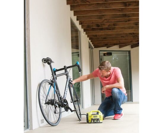 Автомобильный компрессор Ryobi ONE+ R18i-0 (без АКБ и ЗУ) (5133001834), изображение 5 Автомобильный компрессор Ryobi ONE+ R18i-0 (без АКБ и ЗУ) (5133001834), изображение 5