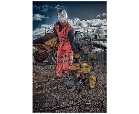 Мойка высокого давления DeWALT 3.0 kW, 150 бар, шланг 8 м (DXPW004E), изображение 9 Мойка высокого давления DeWALT 3.0 kW, 150 бар, шланг 8 м (DXPW004E), изображение 9