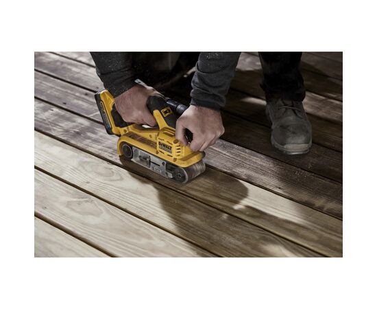 Шлифовальная машина DeWALT XR Li-Ion 18 В, 198-320 м/мин, лента 75х533 мм (без АКБ и ЗУ) (DCW220N), изображение 10 Шлифовальная машина DeWALT XR Li-Ion 18 В, 198-320 м/мин, лента 75х533 мм (без АКБ и ЗУ) (DCW220N), изображение 10