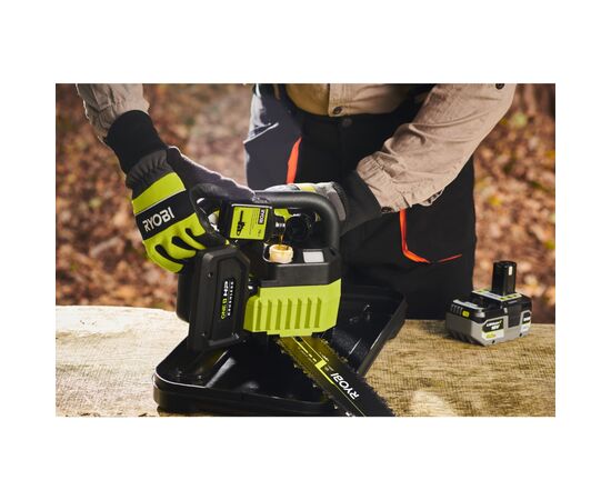 Цепная пила Ryobi ONE+ HP RY18CSX30A-150 18В, 5Ah, 30см, 3.2кг (5133005466), изображение 11 Цепная пила Ryobi ONE+ HP RY18CSX30A-150 18В, 5Ah, 30см, 3.2кг (5133005466), изображение 11