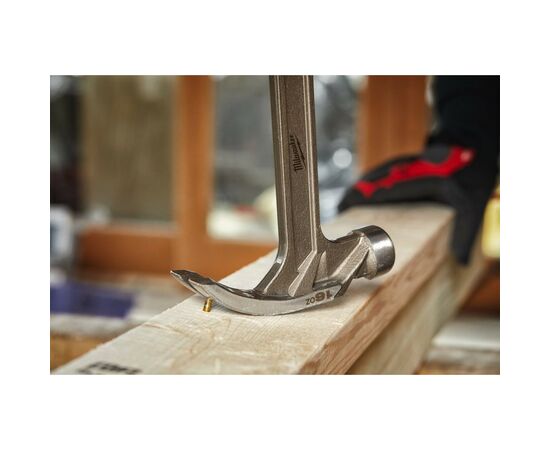 Молоток Milwaukee стальной с гвоздодером 570 гр (4932478656), изображение 11