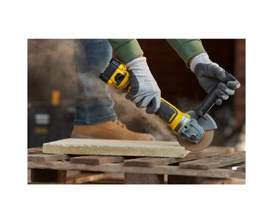 Шлифовальная машина Stanley угловая аккум безщеточная FATMAX,Li-Ion V20, 18В, 2x4Ah, 8000об/мин, 125 мм, кейс (SFMCG700M2K), изображение 6