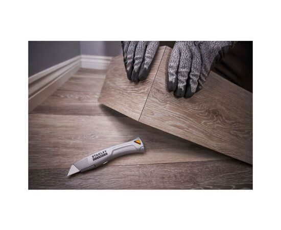 Нож монтажный Stanley "FatMax® Heavy Duty" с фиксированным лезвием для отделочных работ, 165 мм. (FMHT10501-0), изображение 12 Нож монтажный Stanley "FatMax® Heavy Duty" с фиксированным лезвием для отделочных работ, 165 мм. (FMHT10501-0), изображение 12