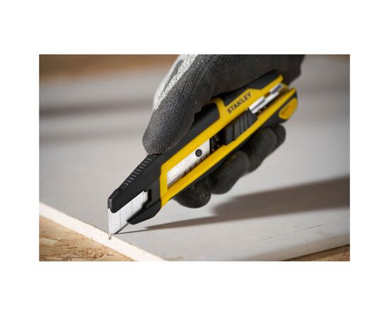 Нож монтажный Stanley сегментный, с фиксатором, 18 мм (STHT10500-0), изображение 6 Нож монтажный Stanley сегментный, с фиксатором, 18 мм (STHT10500-0), изображение 6