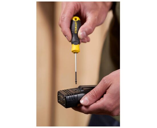 Отвертка Stanley Cushion Grip, SL 2,5x60мм, с параллельным жалом. (STHT16151-0), изображение 3 Отвертка Stanley Cushion Grip, SL 2,5x60мм, с параллельным жалом. (STHT16151-0), изображение 3