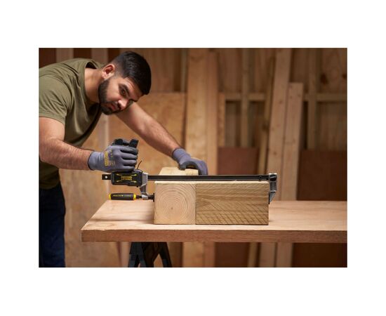 Струбцина Stanley FatMax гибридная, 450мм, давление мин/макс 136/374 кг (FMHT83007-0), изображение 3 Струбцина Stanley FatMax гибридная, 450мм, давление мин/макс 136/374 кг (FMHT83007-0), изображение 3