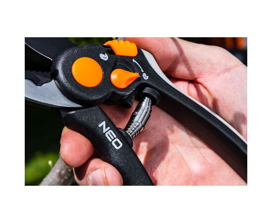 Секатор Neo Tools контактный, d реза 18мм, 200мм, 240г (15-203), изображение 5 Секатор Neo Tools контактный, d реза 18мм, 200мм, 240г (15-203), изображение 5