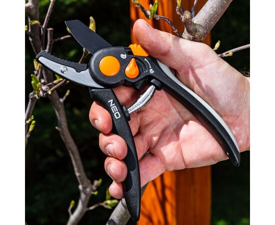 Секатор Neo Tools контактный, d реза 18мм, 200мм, 240г (15-203), изображение 6 Секатор Neo Tools контактный, d реза 18мм, 200мм, 240г (15-203), изображение 6