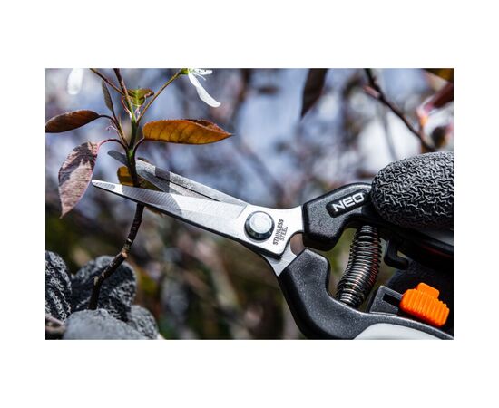 Секатор Neo Tools плоскостной, d реза 18мм, 200мм, 120г (15-207), изображение 3