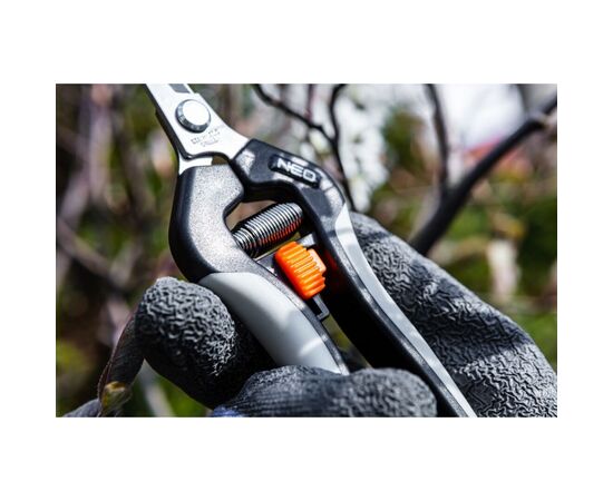 Секатор Neo Tools плоскостной, d реза 18мм, 200мм, 120г (15-207), изображение 5