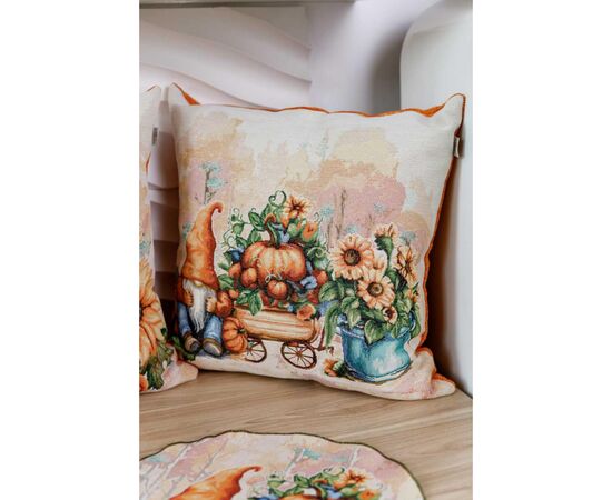 Подушка Прованс гобеленовая Тыквенные гномы с тележкой 45х45 см (036210), изображение 2