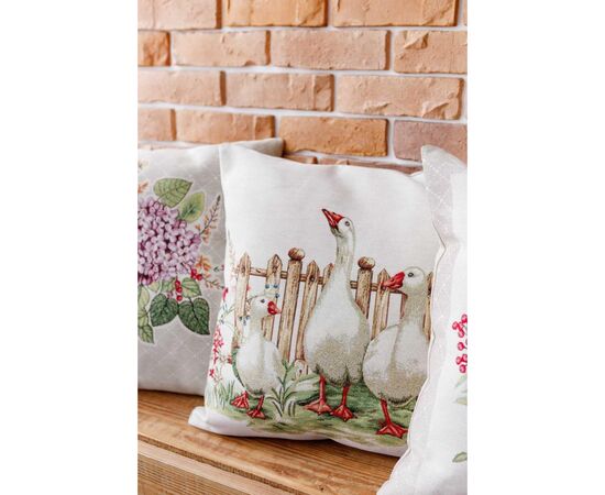 Подушка Прованс гобеленовая декоративная Трое гусей 45х45 см (034201), изображение 3 Подушка Прованс гобеленовая декоративная Трое гусей 45х45 см (034201), изображение 3