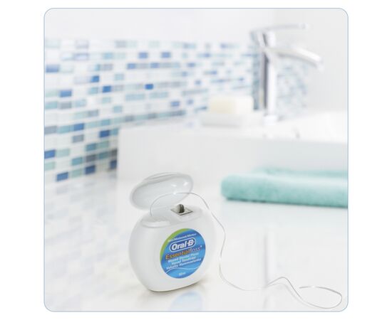 Зубная нить Oral-B Essential floss Waxed мятная 50 м (3014260280772/5010622005029), изображение 6 Зубная нить Oral-B Essential floss Waxed мятная 50 м (3014260280772/5010622005029), изображение 6