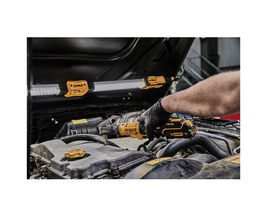 Гайковерт DeWALT угловой 12 В XR Li-lon 3Ah, бесщеточный, 54 Нм (DCF504L1G), изображение 7 Гайковерт DeWALT угловой 12 В XR Li-lon 3Ah, бесщеточный, 54 Нм (DCF504L1G), изображение 7