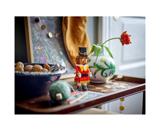 Конструктор LEGO Iconic Щелкунчик (40640), изображение 4 Конструктор LEGO Iconic Щелкунчик (40640), изображение 4