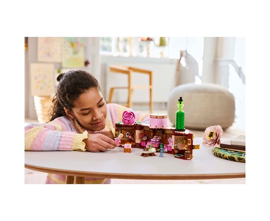 Конструктор LEGO Wicked Кімната Ґлінди й Ельфаби 740 деталей (75683), зображення 9 Конструктор LEGO Wicked Кімната Ґлінди й Ельфаби 740 деталей (75683), зображення 9