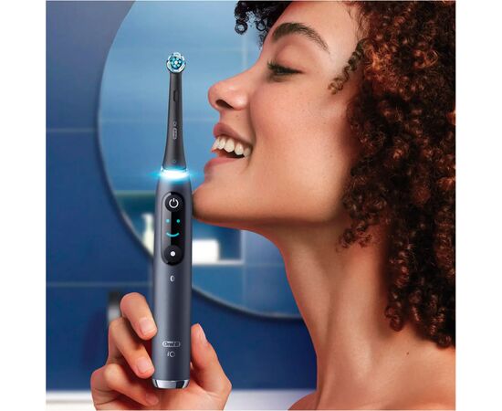 Электрическая зубная щетка Oral-B IOM9.1B2.2AD Black Onyx, изображение 8 Электрическая зубная щетка Oral-B IOM9.1B2.2AD Black Onyx, изображение 8