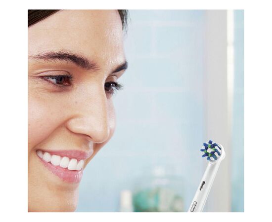 Электрическая зубная щетка Oral-B D305.513.3X Black, изображение 3