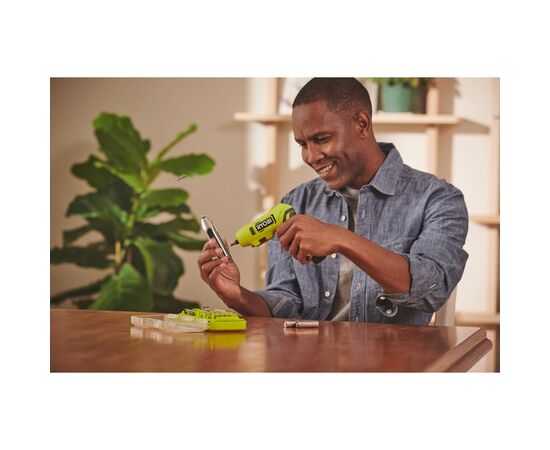 Отвертка аккумуляторная Ryobi RSDP4-120G 4В, USB, Lithium, 1х2Ah, 5Нм, 200об/мин, поворотная ручка (5133005958), изображение 6 Отвертка аккумуляторная Ryobi RSDP4-120G 4В, USB, Lithium, 1х2Ah, 5Нм, 200об/мин, поворотная ручка (5133005958), изображение 6