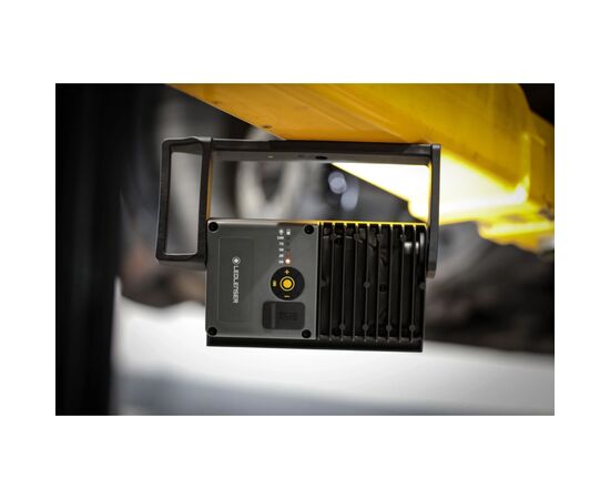 Фонарь LedLenser IF4R з функцією PowerBank (502001), изображение 6 Фонарь LedLenser IF4R з функцією PowerBank (502001), изображение 6